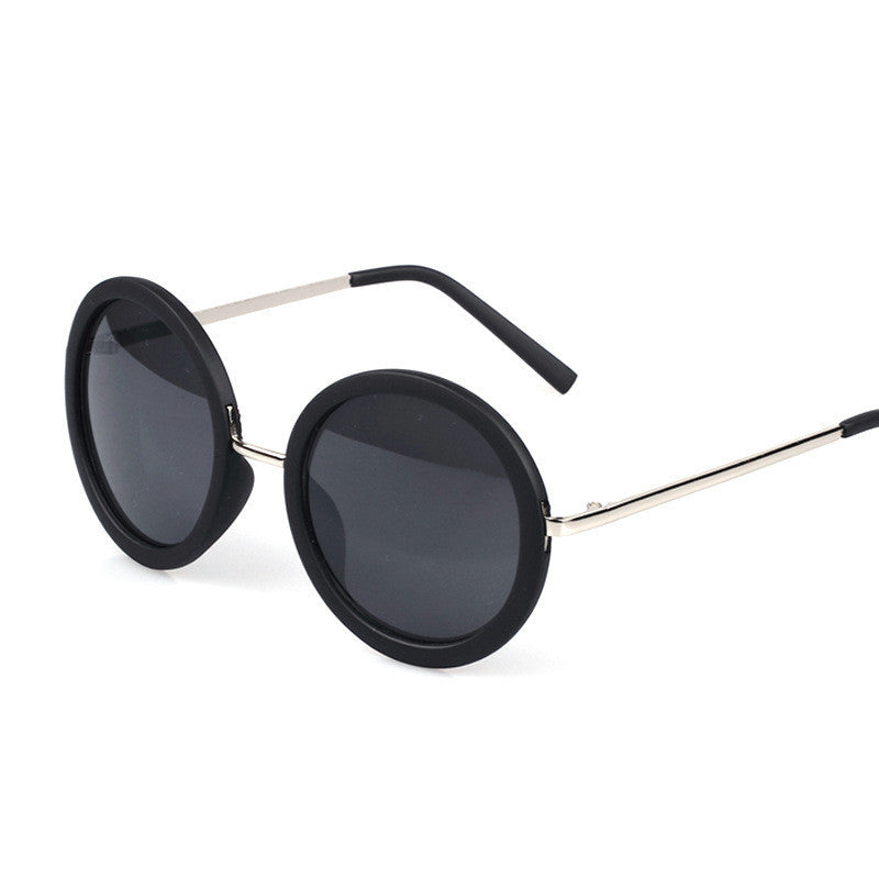Big round sunglasses
