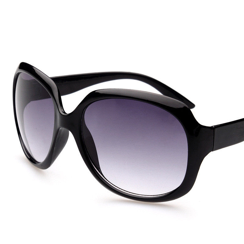 Classic ladies sunglasses